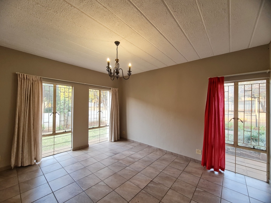 To Let 2 Bedroom Property for Rent in Ifafi North West